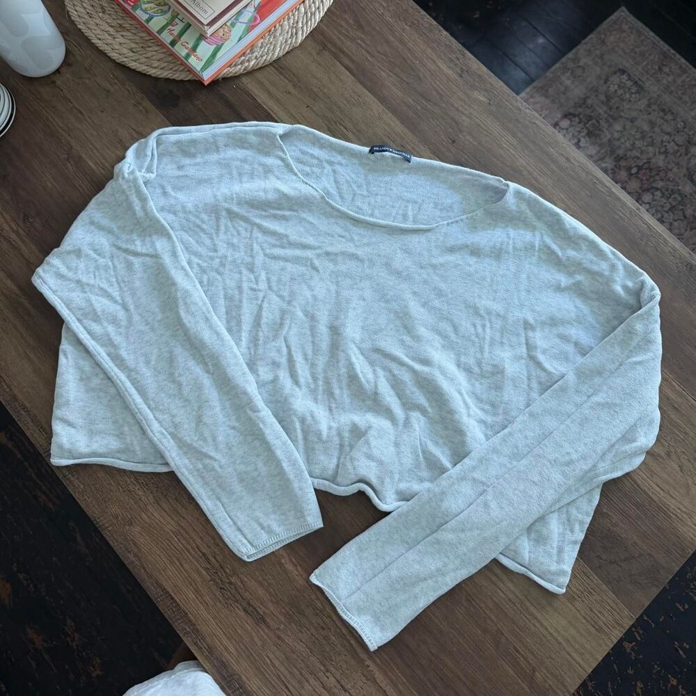 Brandy Melville gray cropped boxy sweater